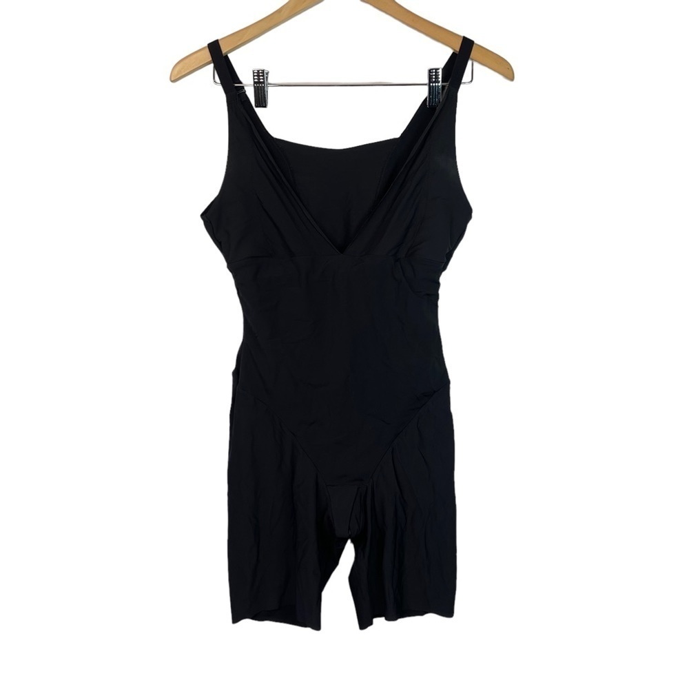 Maidenform Bodysuit Shapewear XL Black V Neck One Piece Light Control